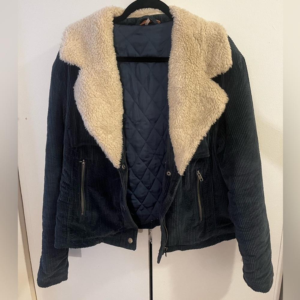 Free people corduroy fur collar jacket.